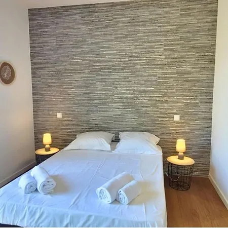 Paradiso T3 Vue Piscine Partagee Apartment